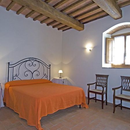 Agriturismo Campo Lungo San Donato in Poggio Szoba fotó