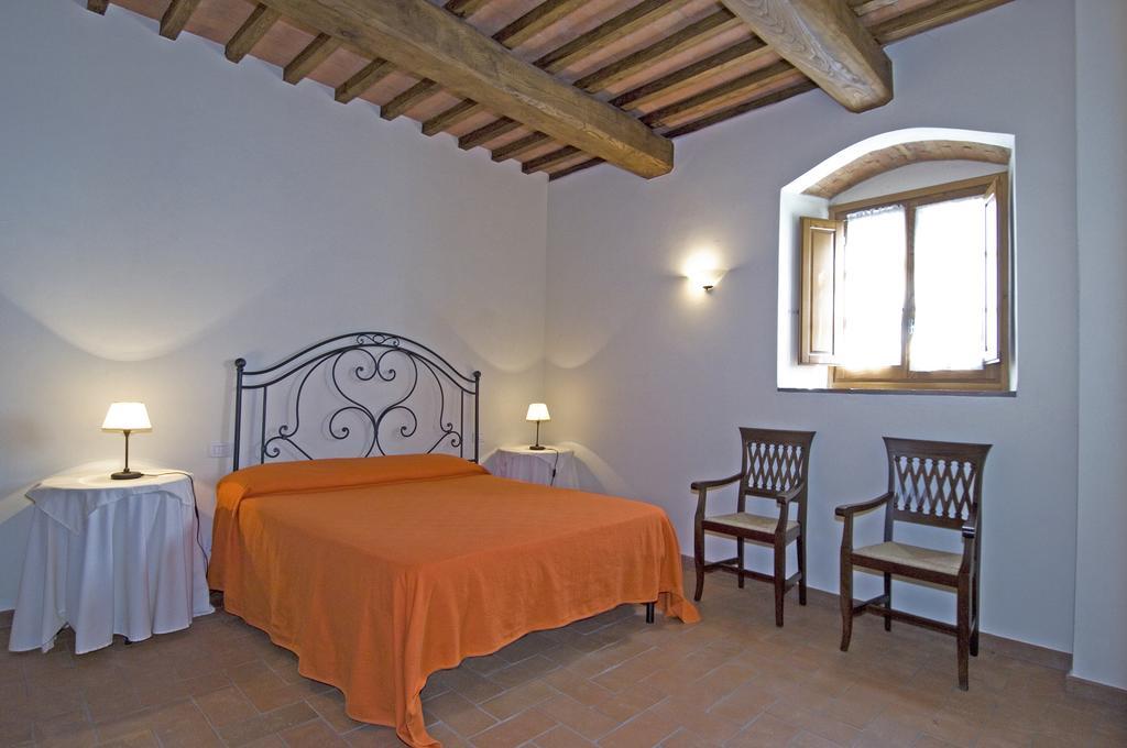 Agriturismo Campo Lungo San Donato in Poggio Szoba fotó