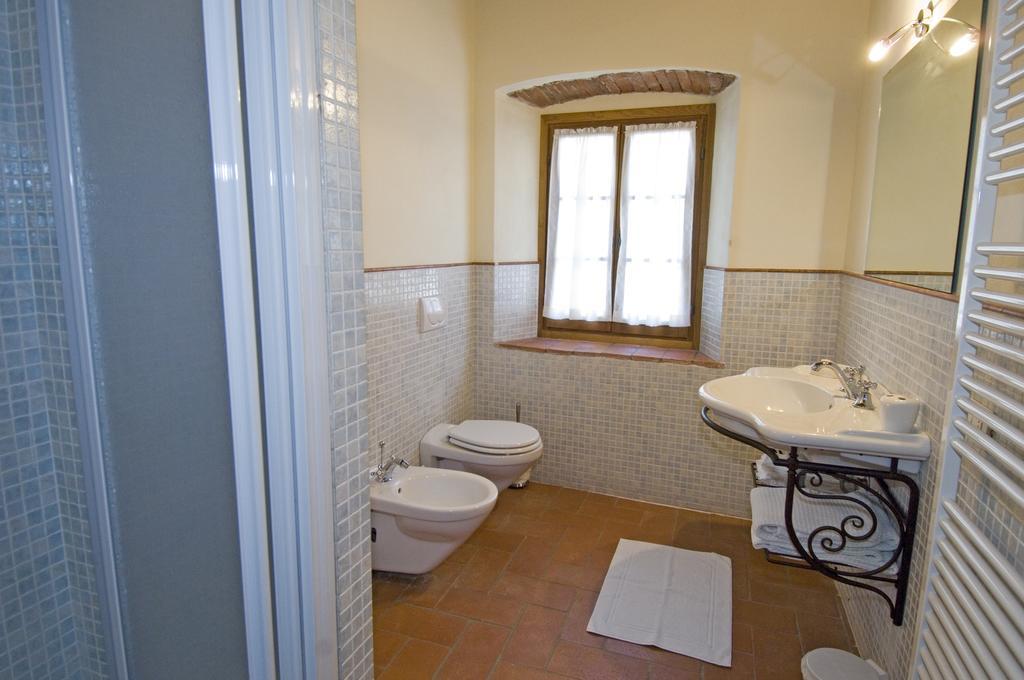 Agriturismo Campo Lungo San Donato in Poggio Szoba fotó